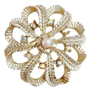VTG Mid Century Textured Gold Tone AB Rhinestone Faux Pearl Scroll Floral Brooch